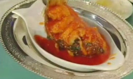 糖醋鲤鱼做法视频,酸甜可口，色香味俱全的家常菜制作教程